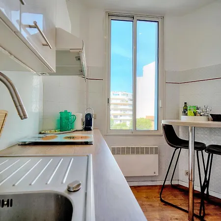 Le Cal-3 Pièces-2 Min Plage-vca Cannes