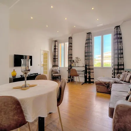 Le Cal-3 Pieces-2 Min Plage-vca Κάννες